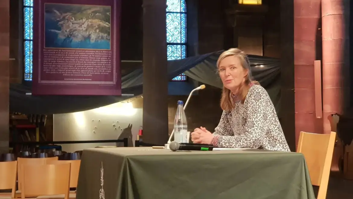 Ολοκληρώθηκε η πρώτη προγραμματισμένη διάλεξη στην ενορία του Temple Neuf στο Στρασβούργο στο πλαίσιο της έκθεσης φωτογραφίας για το Άγιο Όρος με προσκεκλημένο καλλιτέχνη τον κ. Λουκά Λίλιο